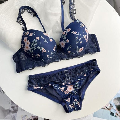 Stylish Floral Design Padded Push-Up Lingerie Set