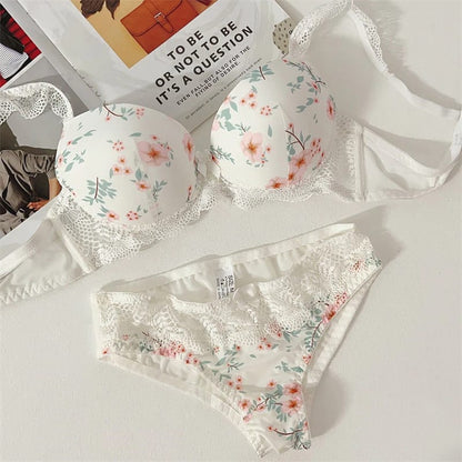 Stylish Floral Design Padded Push-Up Lingerie Set